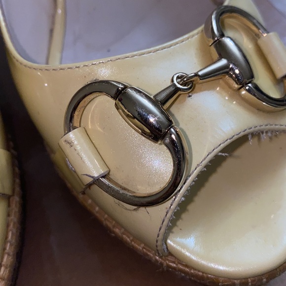 Gucci Patent Leather Wedge Open Toe Sandal. Size 7. - Picture 7 of 7